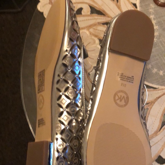 Michael kors flats - Picture 2 of 2